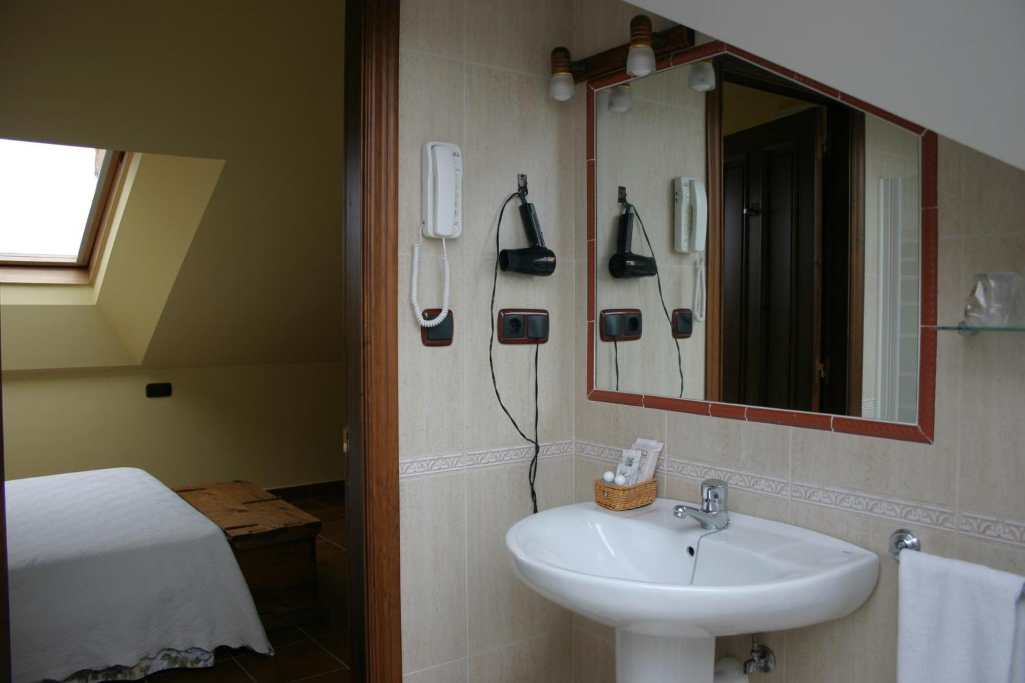 Hotel Somonte Quintes Exterior foto